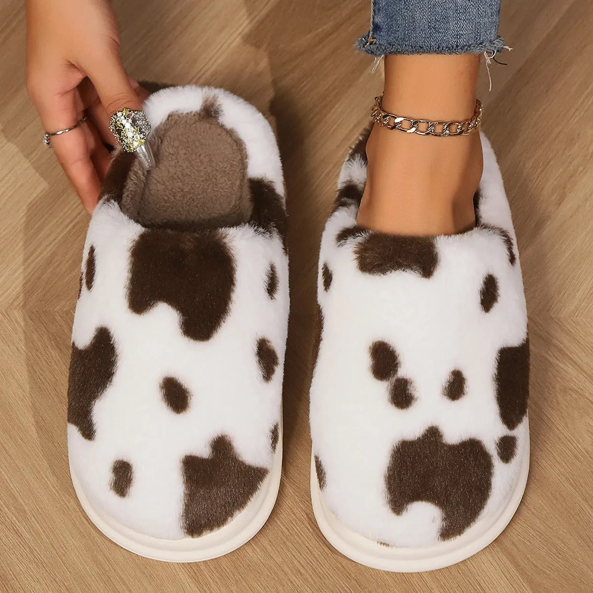 COWZY™ – Chausson vache femme | Chaleur, confort cocooning & semelle antidérapante
