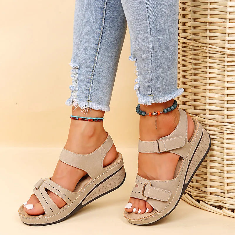 VELORA™ - Sandale compensée orthopédique – Confort ultime & style irrésistible